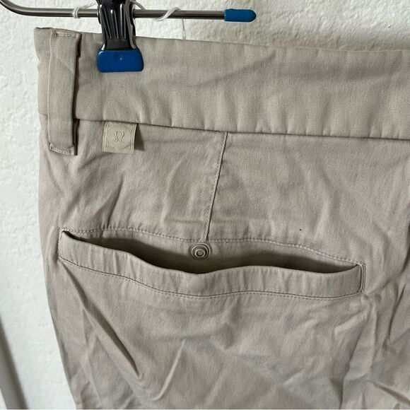 Lululemon Athletica Men's 32 Business Khaki Pants - Picture 8 of 9